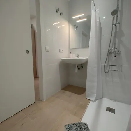 New Flat With Ac And Wifi