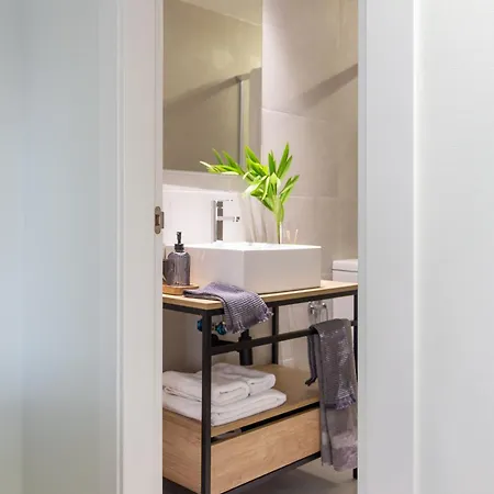 Vlc Host - Reino Apartment *