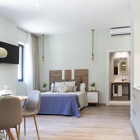 Vlc Host - Reino Apartment *