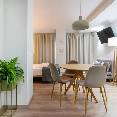 Vlc Host - Reino Apartment *