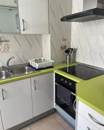 Tranquila, Centrica Y Luminosa De Matrimonio En Vivienda Compartida *