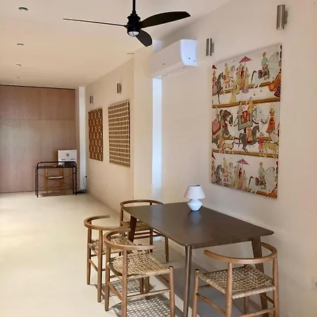 El Apartment