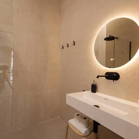 Florit Flats - Estudio De Diseno Con Luz Natural En Ruzafa - Planta Baja Valence