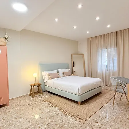 Valencia, Netflix, 4 Mins Walk To The Quarto em Acomodações Particulares