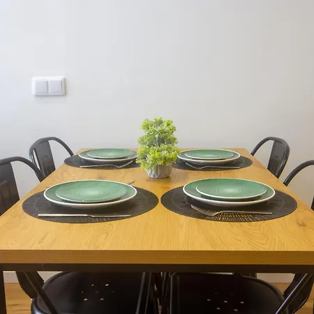 Apartamento 2 *