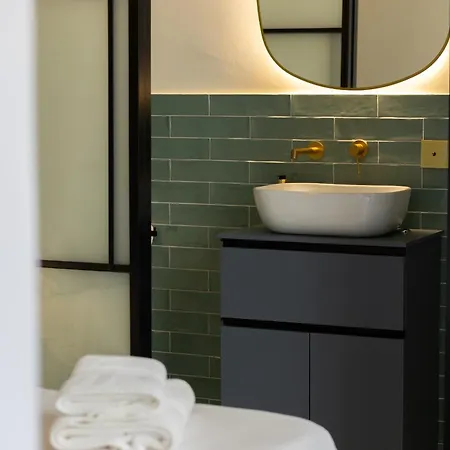 4 Pax Vistas Torres De Serrano * Valence