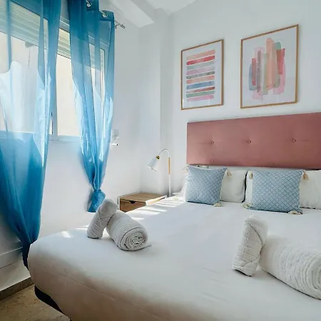 Abat 3 Cool & Wide Duplex Next To The Cathedral Apartment