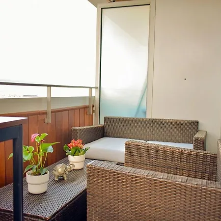 Luxury 6 People Gym Pool Great Location *