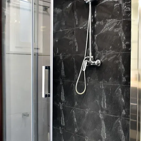 Apartment Luxury 6 People Gym Pool Great Location *