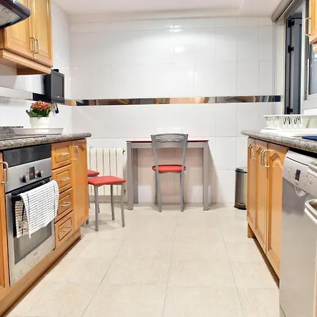 Luxury 6 People Gym Pool Great Location Valencia