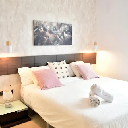 Apartment Luxury 6 People Gym Pool Great Location *