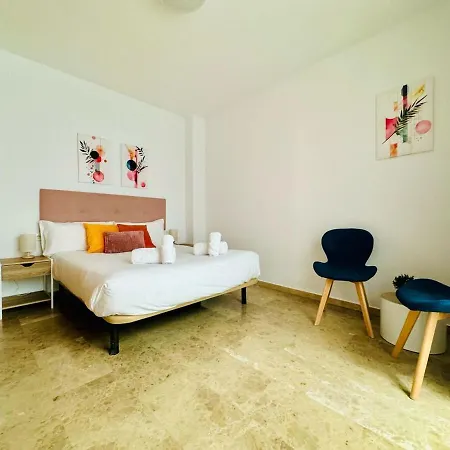 Abat 2 Cool & Wide Flat Next To The Cathedral شقة