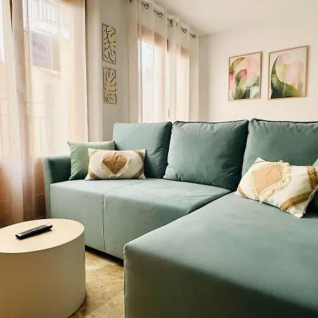 Abat 2 Cool & Wide Flat Next To The Cathedral Apartment *