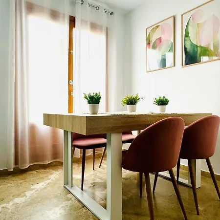Abat 2 Cool & Wide Flat Next To The Cathedral Apartment
