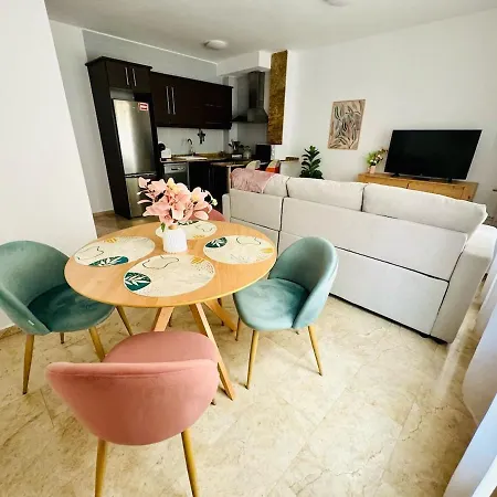 Apartment Abat 1 Cool & Wide Flat Next To The Cathedral *