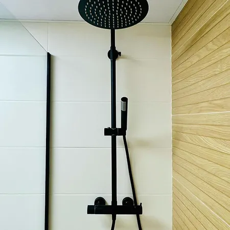 Abat 1 Cool & Wide Flat Next To The Cathedral Lejlighed *