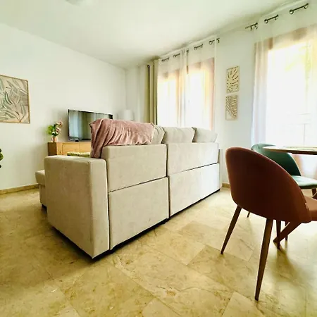 Apartment Abat 1 Cool & Wide Flat Next To The Cathedral *