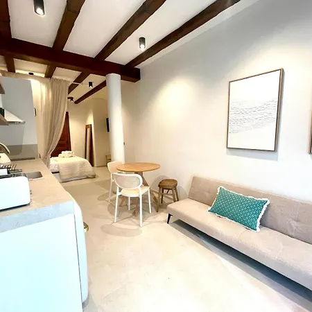Pepitos House Apartamento *