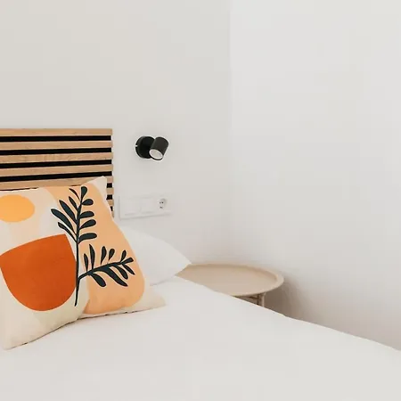Stylish With Easy Access To Valencias Apartment Valencia