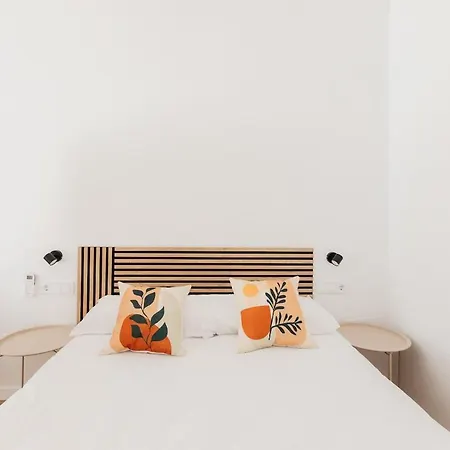 Stylish With Easy Access To Valencias Apartment Valencia