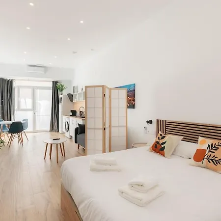 Stylish With Easy Access To Valencias Valencia