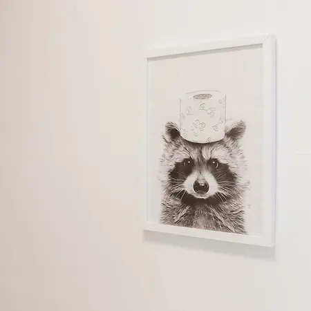 Stylish With Easy Access To Valencias *