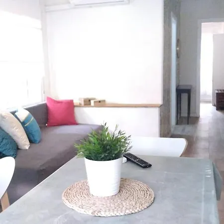 Coqueto Apartmento En * Valencia