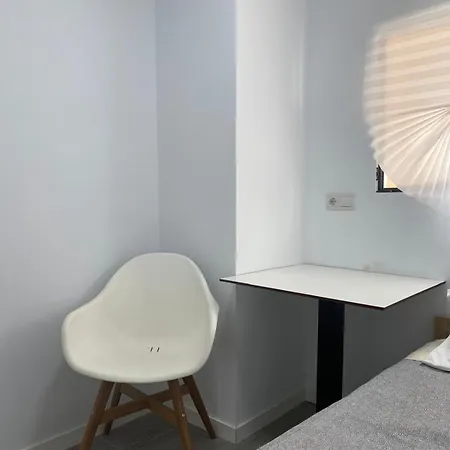 Gypsy Budget Shared Flat Проживание в семье