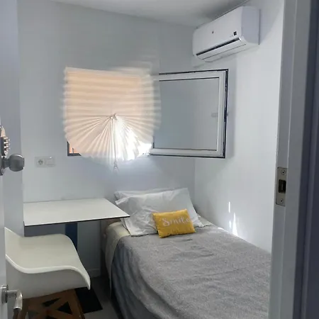 Gypsy Budget Shared Flat Валенсия