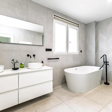 Casa Familiar 9 Pax, Smart Tv, Centro, Playa, Cafe, Ac * Valencia