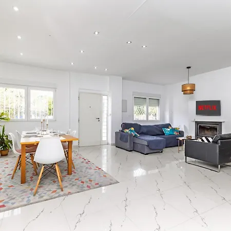 Casa Familiar 9 Pax, Smart Tv, Centro, Playa, Cafe, Ac *