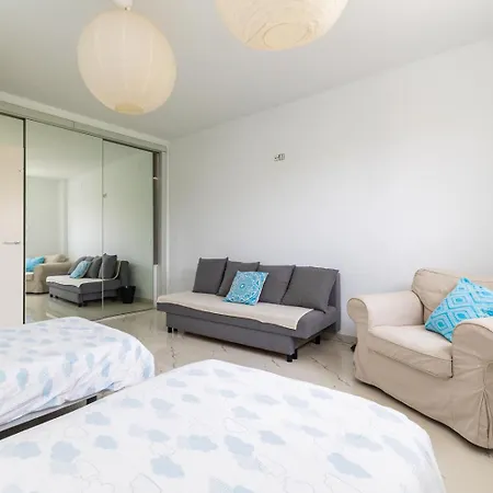 Casa Familiar 9 Pax, Smart Tv, Centro, Playa, Cafe, Ac Valencia