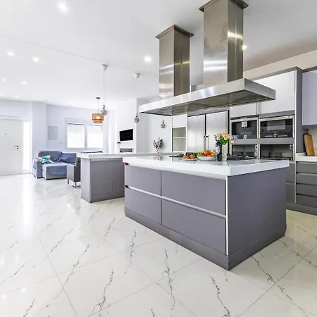 Ferienhaus Casa Familiar 9 Pax, Smart Tv, Centro, Playa, Cafe, Ac *