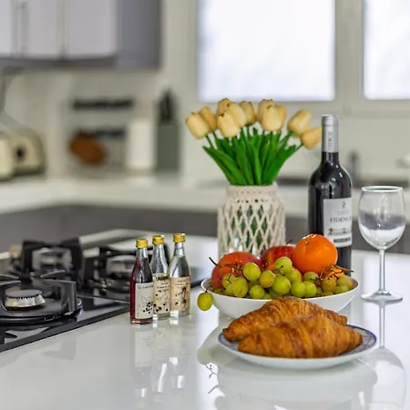 Ferienhaus Casa Familiar 9 Pax, Smart Tv, Centro, Playa, Cafe, Ac *