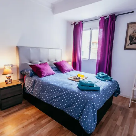 Queen Apt, 2min To Beach, Terrace, 3bd, 6pax *