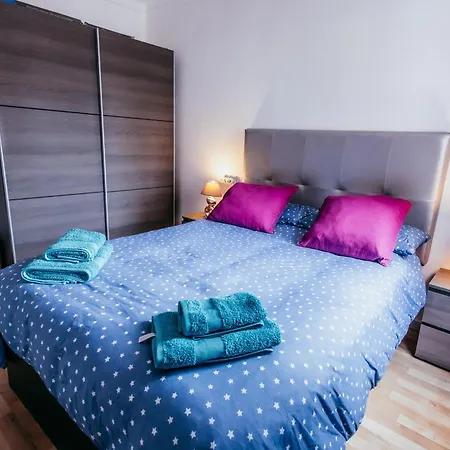 Queen Apt, 2min To Beach, Terrace, 3bd, 6pax * Valencia