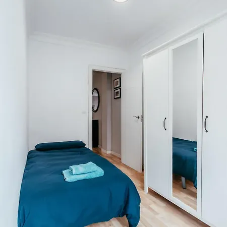 Lejlighed Queen Apt, 2min To Beach, Terrace, 3bd, 6pax *