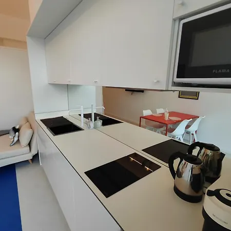 Carisan1 6 Min To Modern Bright Apartment *