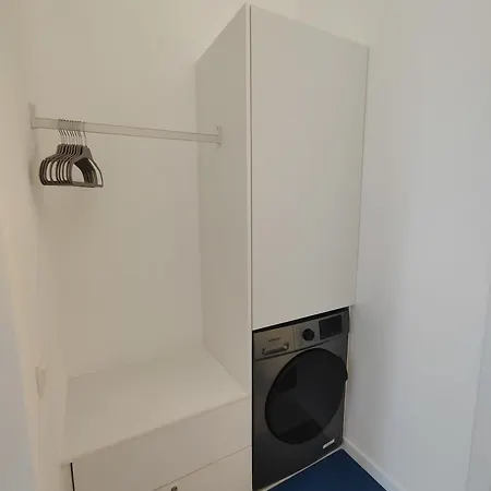 Apartment Carisan1 6 Min To Modern Bright *