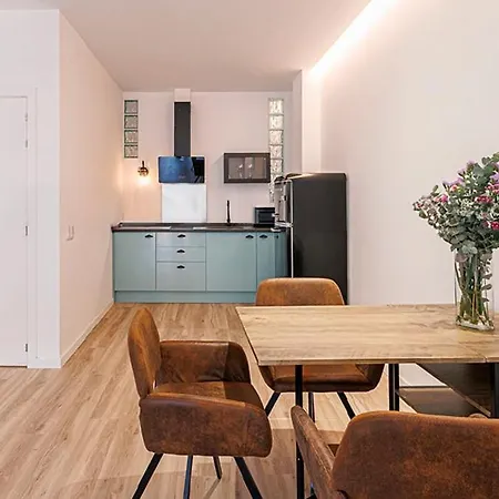 Apartment Office Reina 7 *