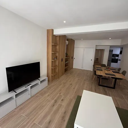 Casa Dolce Casa - Elegant 3br Near Metro & Beach,valencia Lägenhet