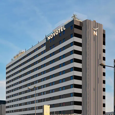 호텔 엑스포 4*