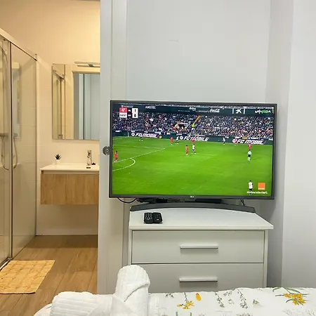 Frente Estacion De Tren Joaquin Sorolla Проживание в семье *