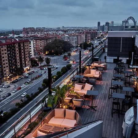 Отель Novotel Lavant