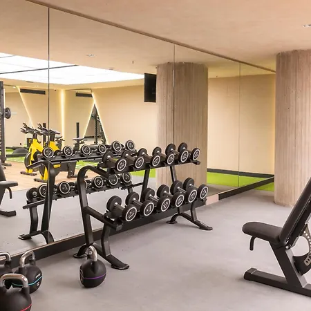 Hotel Novotel Lavant 4*