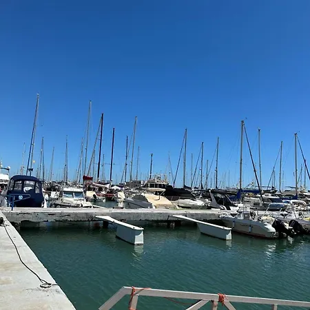 Casa Con Barbacoa En Urbanizacion Privada *