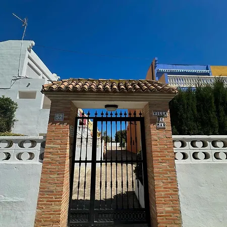 Villa Casa Con Barbacoa En Urbanizacion Privada