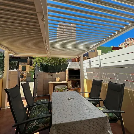 Casa Con Barbacoa En Urbanizacion Privada Villa Valencia