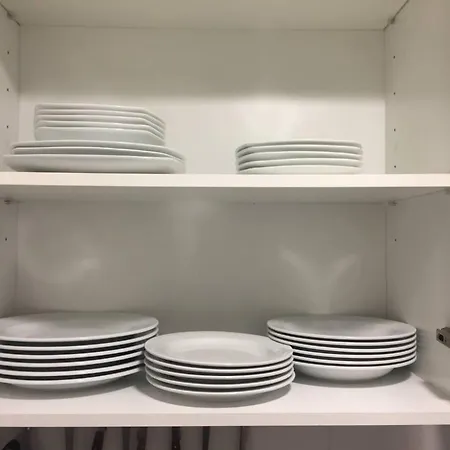 300 M From The ,parking , Breakfast *