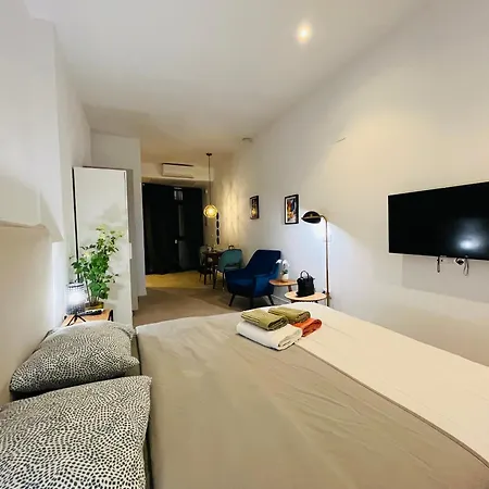 Con Entrada Independiente A Pocos Pasos De La Ciudad De Artes Y Ciencias Y El Oceanografic A Solo 1 Minuto Caminando Del Jardin Del Turia * 발렌시아